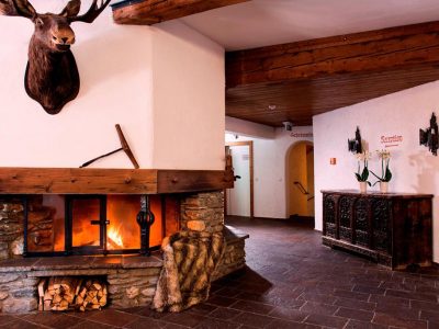 0CAF4E0DB084913FBA0E61D10DDA2906