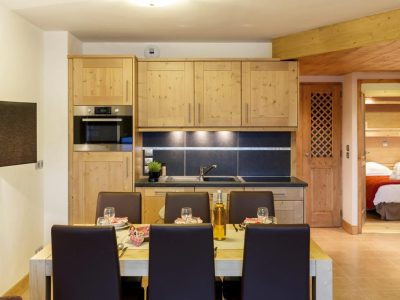 0D8AEE7C15B2202071124B91758C1FE5