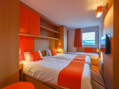 220BAA21B4C71A41CB1E8EA22B79D37C