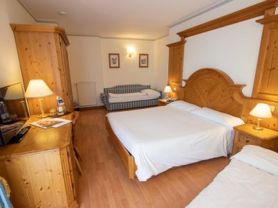 27B1EC5B81CA26AEE0A9849DB030D4BF