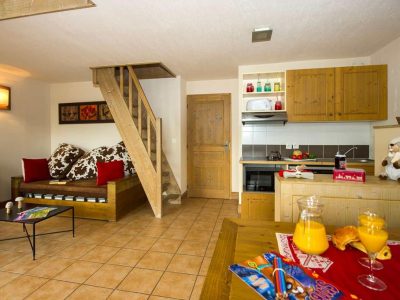 4C003E28F8A5AD7948729E74B1756BDF