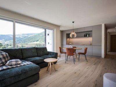 4C12D368AE63C5BC2726E6ECB624D633