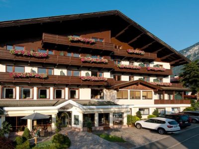 52099CB4B8F7808DC62A20D39609989D