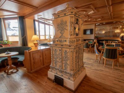 679AC37FE03BBE7B568FA0EF89EF571A