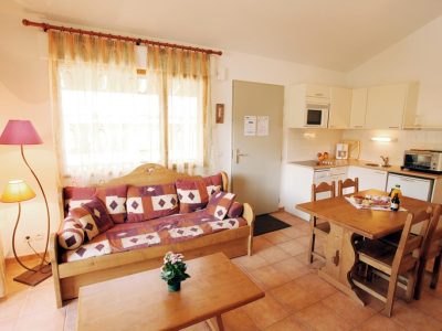 6979A14AA81D3C1C009E2FD5B18778DB