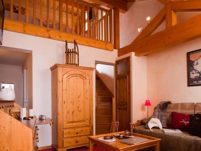 E13CD79A36EA51C4B161DCFA1B4EE517