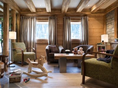 EFA544733D2B6F46C4B44BF380763A27