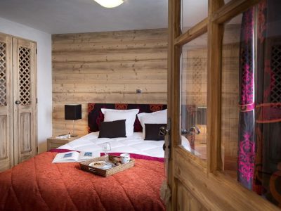 F0CC97D637BC3E6C0D7C2373AADD223A