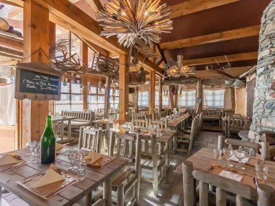 F5928EB18F8E2455386DACC5409C53F9